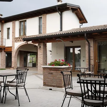 Corte Di Tosina Farm stay *